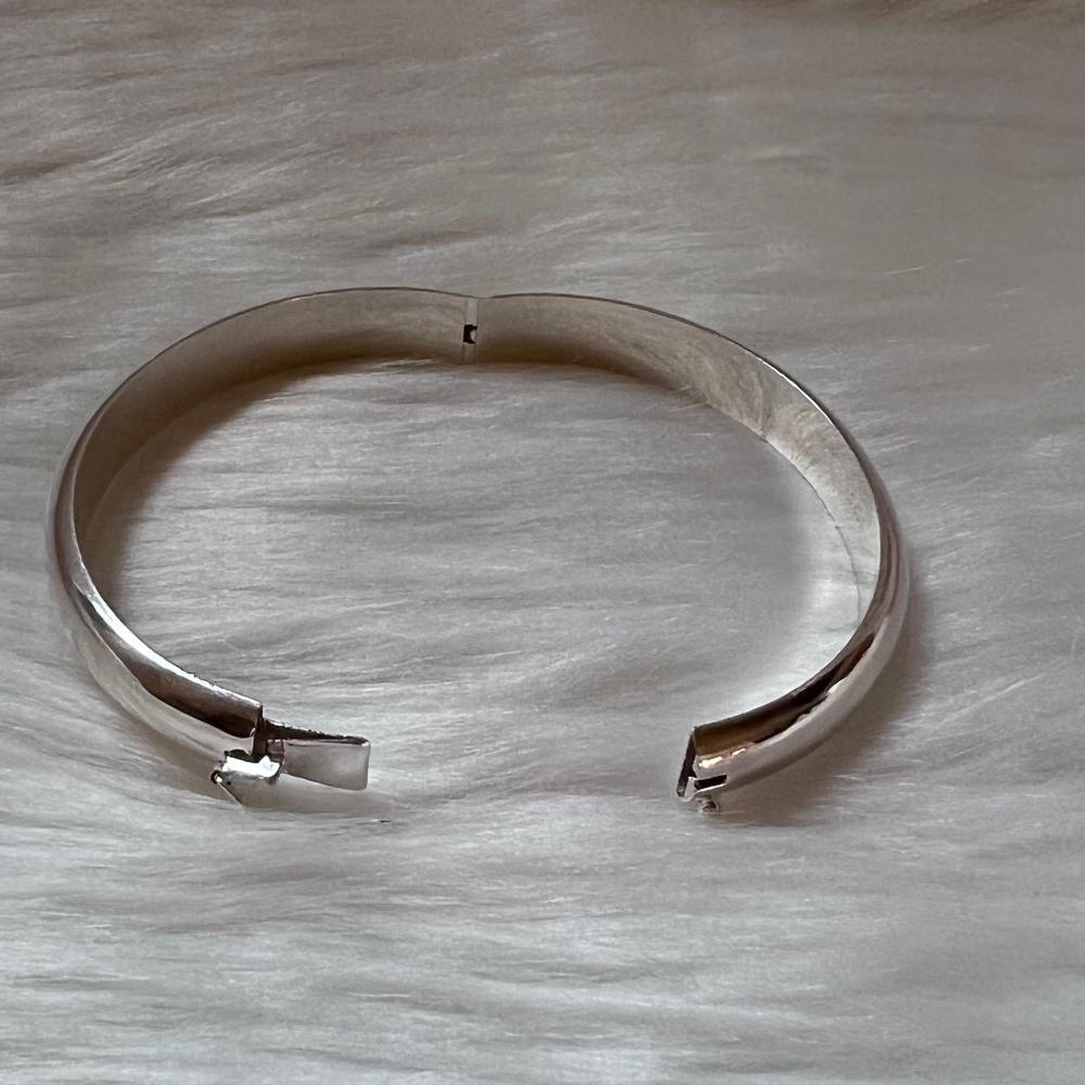 925 Sterling Silver Bangle - Picture 5 of 6